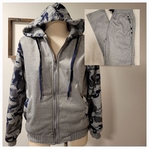 JACKET AND PANTS, super warm and plush set. YOUTH MEDIUM OR WOMAN SMALL